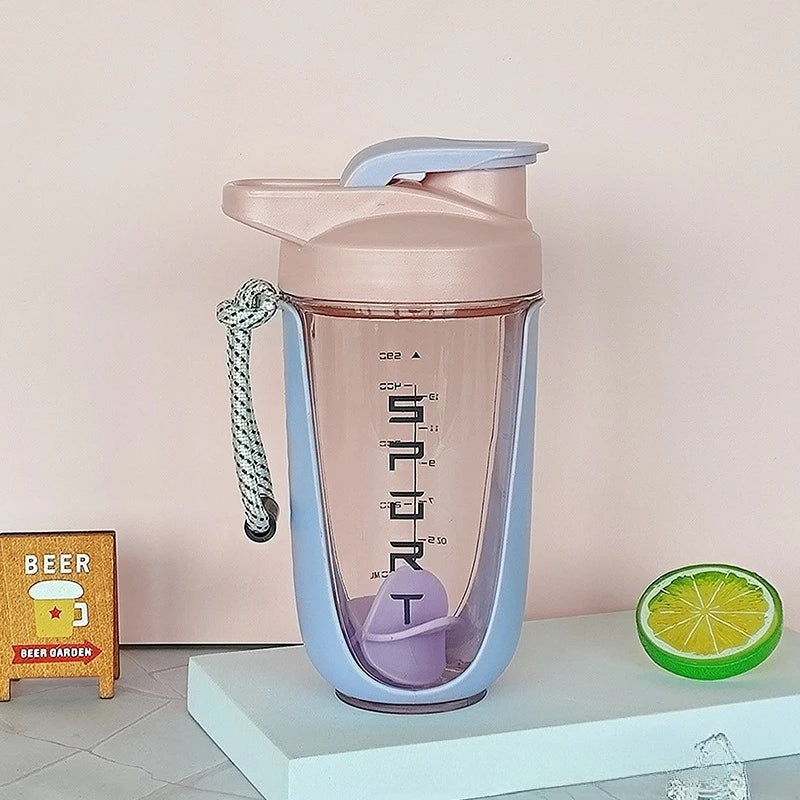 Premium Protein Powder Shaker, 590 Ml/20 Oz, Leak proof Tritan Ideal for Pre-workout Drinking. BPA free Contains Plastic Ball
